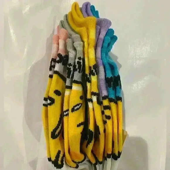 NWT Sanrio Gudetama Socks - 5 pairs - Picture 4 of 5